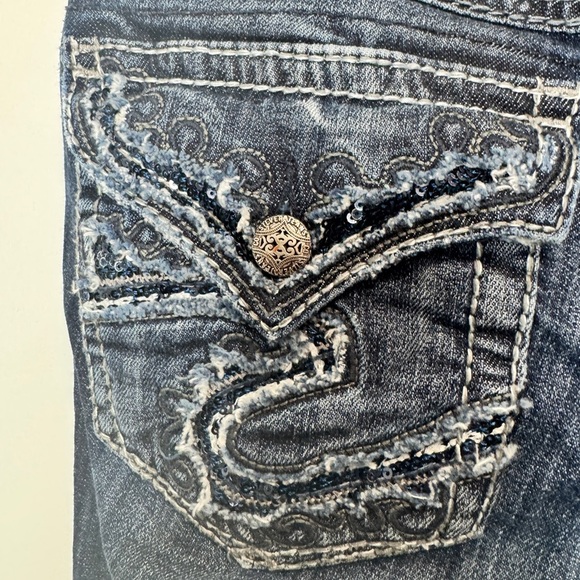 Silver Jeans Suki Flap Capri Blue - Picture 9 of 14